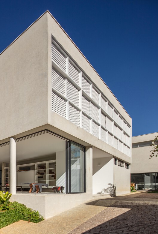 Casa Muxarabi / Ana Sawaia Arquitetura - Fotografía exterior