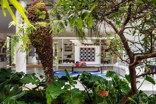 Muxarabi House / Ana Sawaia Arquitetura - Image 5 of 28