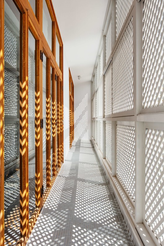 Muxarabi House / Ana Sawaia Arquitetura - Image 3 of 28
