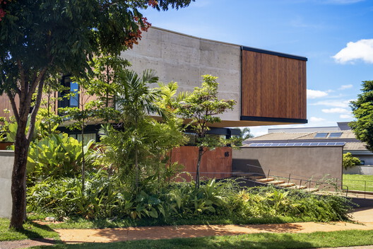 Casa Q / Biselli Katchborian Arquitetos Associados Casa Q / Biselli Katchborian Arquitetos Associados - Fotografia de Exterior, Jardim
