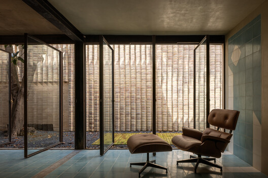 Gardenias House / Vrtical Gardenias House / Vrtical - Interior Photography, Chair
