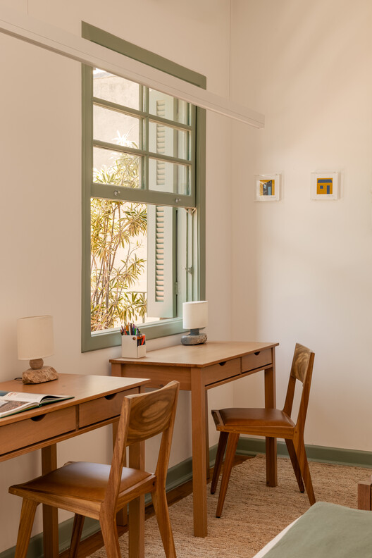 Limoeiro House / Mana arquitetura - Interior Photography, Dining room, Wood, Table, Chair