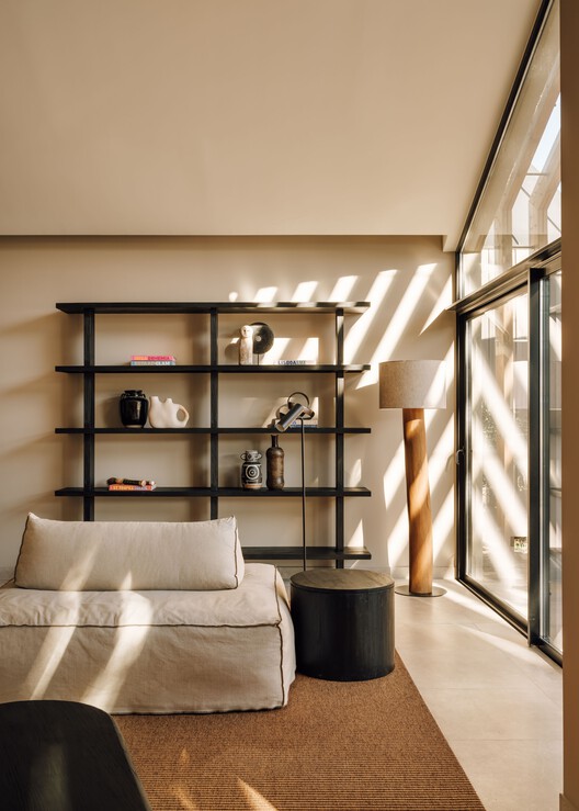 Sublime Comporta Sand / Fragmentos - Interior Photography, Living Room, Wood, Sofa, Lighting, Table, Shelving, Chair