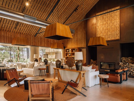 Sublime Comporta Sand / Fragmentos - Interior Photography, Wood, Lighting, Chair, Table, Beam