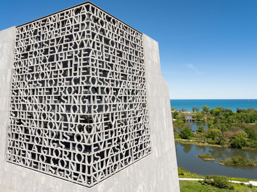 James Turrell's Skyspace and the Opening of the Obama Presidential Center: This Week’s Review - Image 18 of 42