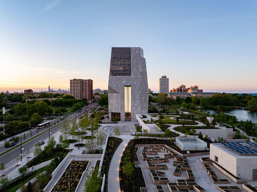 James Turrell's Skyspace and the Opening of the Obama Presidential Center: This Week’s Review - Image 30 of 42