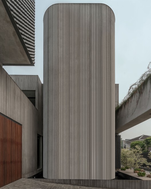 RJH House / Wiyoga Nurdiansyah - Image 4 of 16