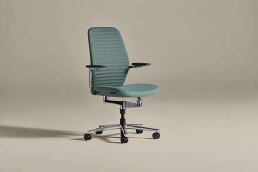 Movement as a Design Principle for Workplace Seating  - Image 4 of 14