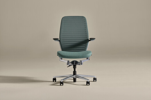 Movement as a Design Principle for Workplace Seating  - Image 11 of 14