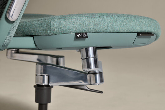 Movement as a Design Principle for Workplace Seating  - Image 10 of 14