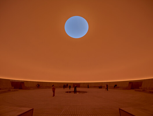 James Turrell's Skyspace and the Opening of the Obama Presidential Center: This Week’s Review - Image 2 of 42