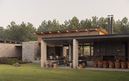 Milagro House / RAVSTUDIO Milagro House / RAVSTUDIO - Image 4 of 17