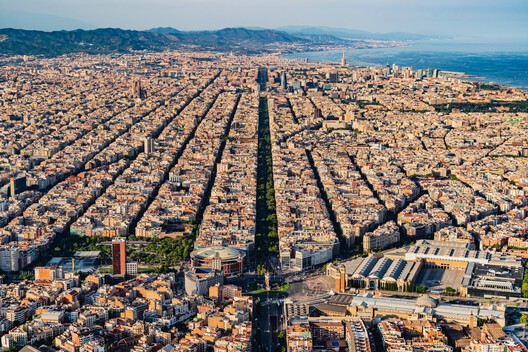 Architectural Decisions, Planetary Implications: Interview with UIA 2026 Barcelona Curatorial Team - Image 2 of 8
