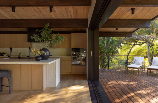 Island Crest / ONOMA Architecture - Interior Photography, Kitchen, Wood, Door, Chair