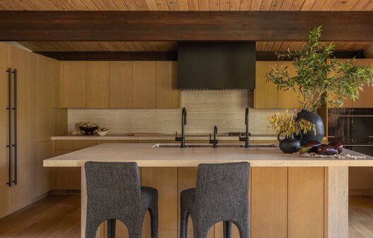 Island Crest / ONOMA Architecture - Interior Photography, Kitchen, Wood, Countertop, Lighting, Table, Chair
