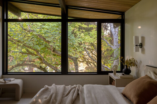 Island Crest / ONOMA Architecture - Interior Photography, Bedroom, Wood, Lighting, Glass, Bed