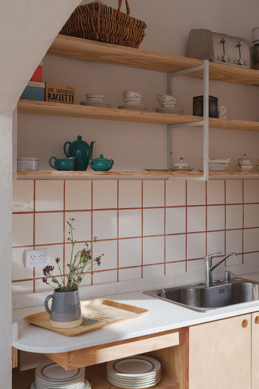 Rural Guesthouse La Reunión / IR arquitectura + Menhir Arquitectura Rural Guesthouse La Reunión / IR arquitectura + Menhir Arquitectura - Interior Photography, Kitchen, Wood, Shelving, Countertop