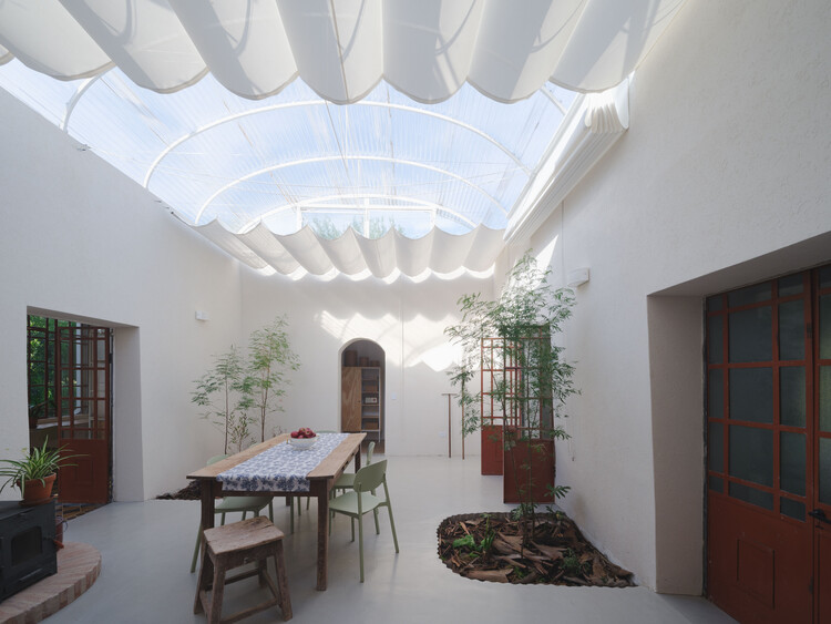 Casa de Huéspedes Rural La Reunión / IR arquitectura + Menhir Arquitectura - Fotografía interior, Comedor