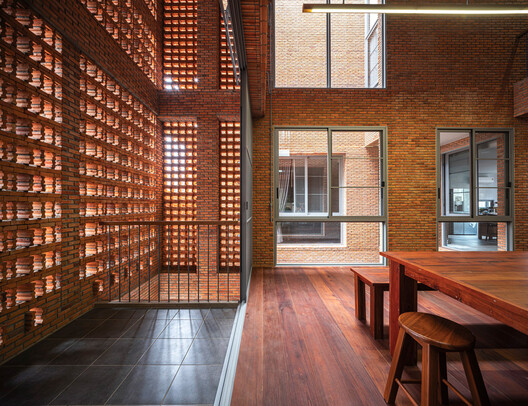 Baan You Yen Residence / Studio Miti - Interior Photography, Wood, Brick