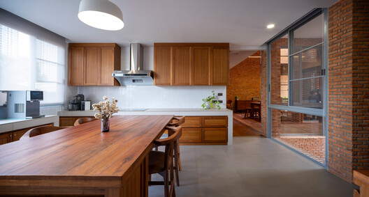 Baan You Yen Residence / Studio Miti - Interior Photography, Wood, Countertop, Kitchen, Lighting, Chair