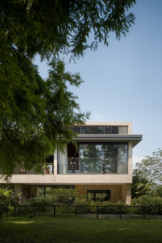 Sandstone House / 4Brick Studio - Exterior Photography