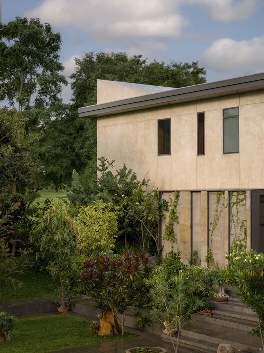 Sandstone House / 4Brick Studio - Exterior Photography, Garden