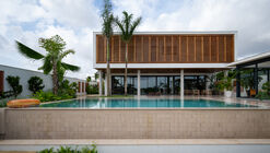 Villa Riviera Golf Residence / Atelier130