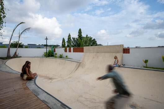 Villa Riviera Golf Residence / Atelier130 - Exterior Photography, Concrete