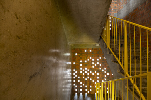 Brick Tower Mixed Use Building / ASA Studio - Image 5 of 28