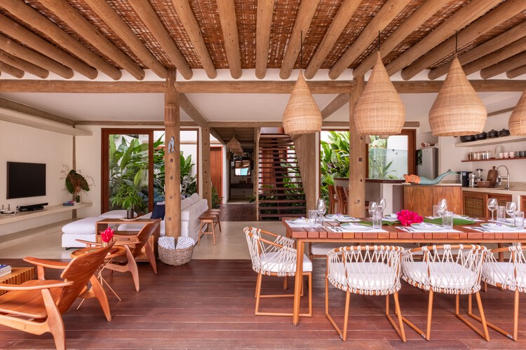 Casa Jangada / WAMV Arquitetura - fotografía de interiores, restaurante, madera, terraza, sillas, terraza, balcón