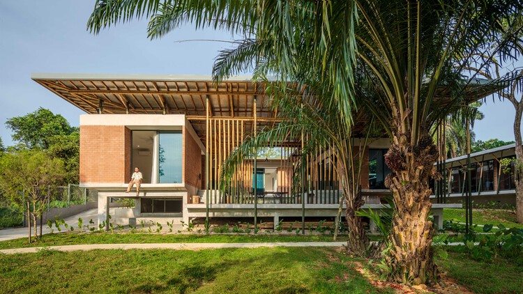 Anjung House / Eleena Jamil Architect - Exterior Photography, Offices, Garden