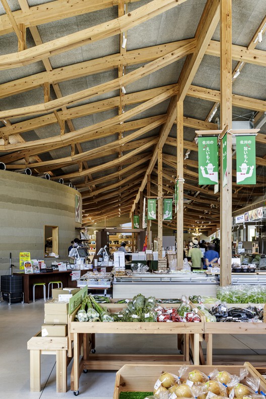 Makino's Roadside Station / Wakatake Town Planning Research Institute + STUDIO YY + WORKSTATION  - Interior Photography, Wood, Beam