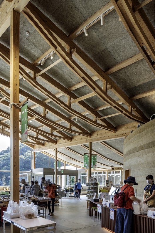 Makino's Roadside Station / Wakatake Town Planning Research Institute + STUDIO YY + WORKSTATION  - Interior Photography