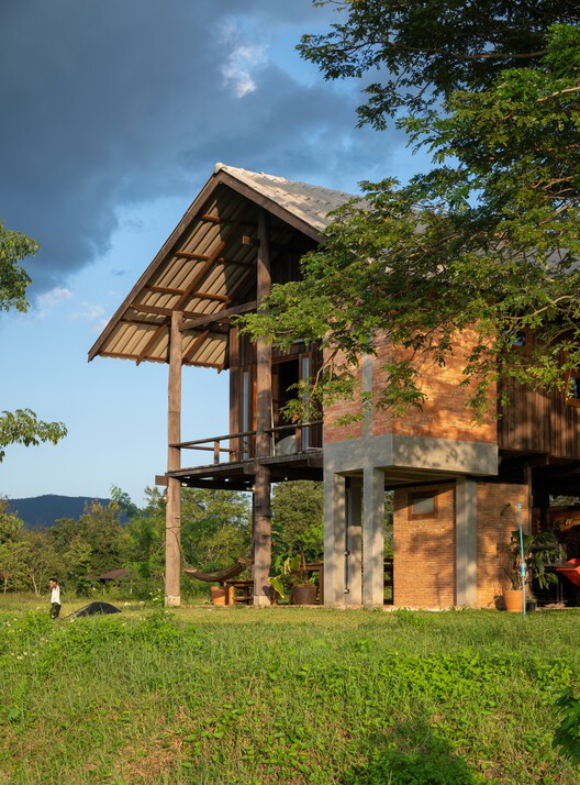 Raintree Lane Farm House / Yangnar Studio - Exterior Photography, Wood