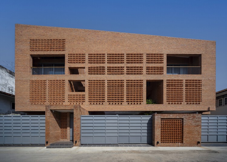 Baan You Yen Residence / Studio Miti - Exterior Photography, Houses
