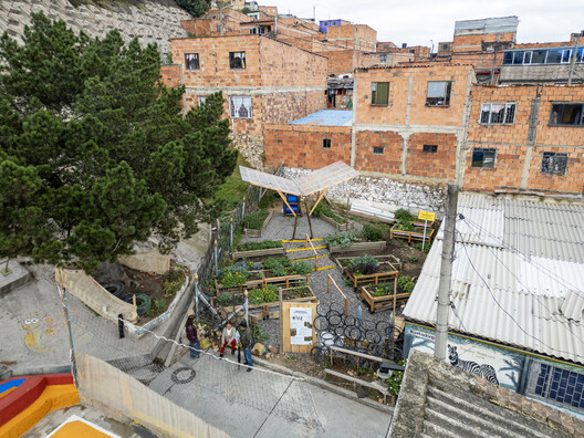 Help Age Urban Gardens / Yemail Arquitectura Help Age Urban Gardens / Yemail Arquitectura - Image 14 of 21