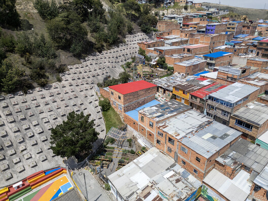 Help Age Urban Gardens / Yemail Arquitectura Help Age Urban Gardens / Yemail Arquitectura - Image 16 of 21