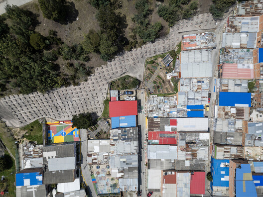 Help Age Urban Gardens / Yemail Arquitectura Help Age Urban Gardens / Yemail Arquitectura - Image 17 of 21