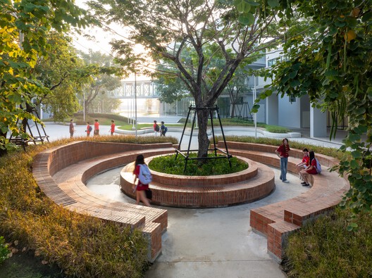 KIS International School Reignwood Park / Rosan Bosch Studio  - Exterior Photography