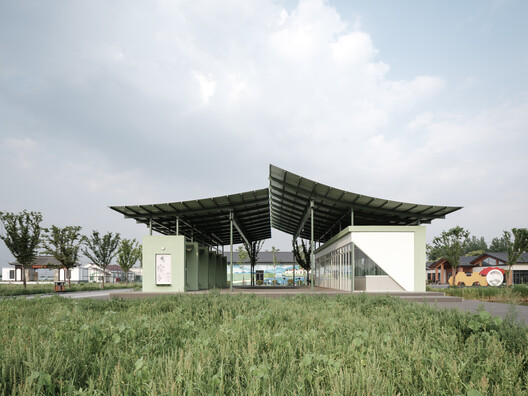 Grape Classroom in the Field / atelier anonymous Grape Classroom in the Field / atelier anonymous - Exterior Photography