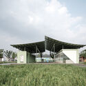 Grape Classroom in the Field / atelier anonymous - Exterior Photography, Installations & Structures