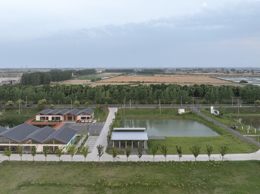 Grape Classroom in the Field / atelier anonymous Grape Classroom in the Field / atelier anonymous - Image 33 of 43
