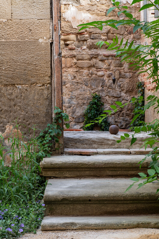 Dreaming in the Ruins: How a Sleeping Ritual in Logroño Proposes a New Civic Architecture - Image 28 of 32