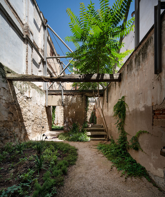 Dreaming in the Ruins: How a Sleeping Ritual in Logroño Proposes a New Civic Architecture - Image 6 of 32