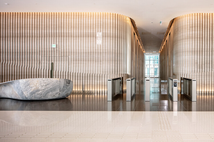 The Building in Motion: How Vertical Mobility Is Redefining Contemporary Architecture - Image 8 of 8