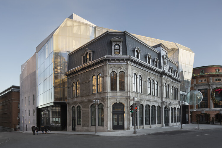 Le Diamant / in situ atelier d'architecture + Coarchitecture + Jacques Plante - Refurbishment