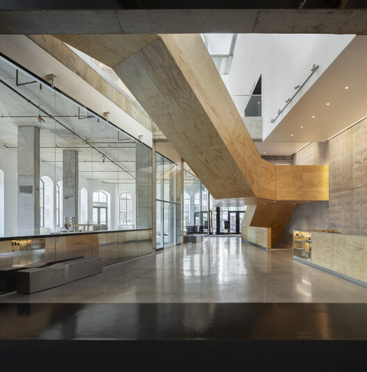 Le Diamant / in situ atelier d'architecture + Coarchitecture + Jacques Plante Le Diamant / in situ atelier d'architecture + Coarchitecture + Jacques Plante - Image 11 of 34