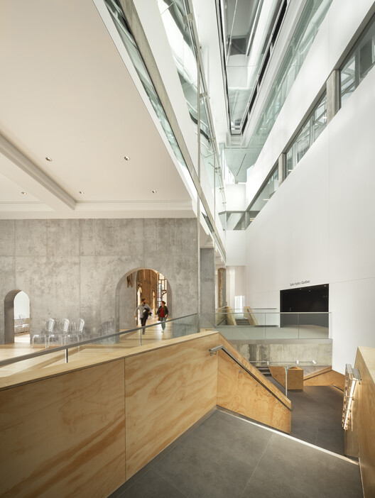Le Diamant / in situ atelier d'architecture + Coarchitecture + Jacques Plante Le Diamant / in situ atelier d'architecture + Coarchitecture + Jacques Plante - Image 14 of 34