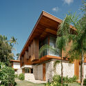 Casa de Praia Iporanga / DB Arquitetos - Fotografia de Exterior, Casas, Balcão