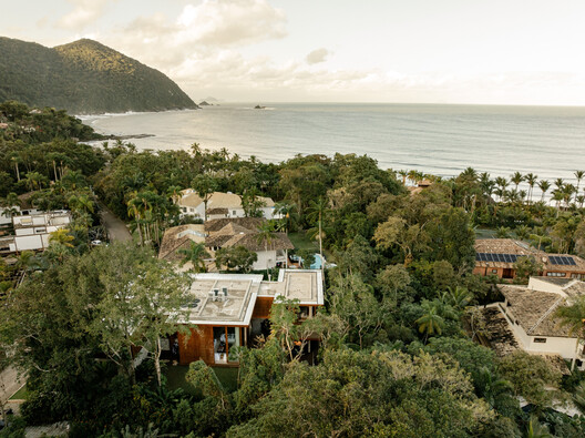 Iporanga Beach House / DB Arquitetos - Image 6 of 29